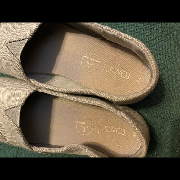 TOMS Alpargata slip on shoe - Picture 4 of 6